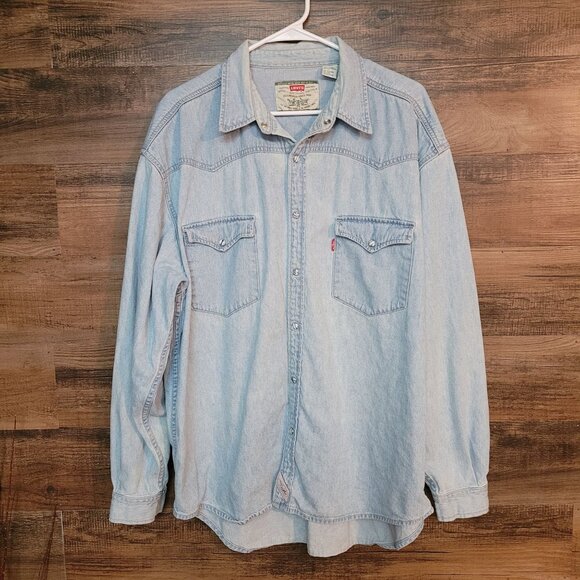 Vtg Levi's Denim Shirt XL Pearl Snap 90's Red Tab Light Wash Shacket Western - Picture 1 of 11